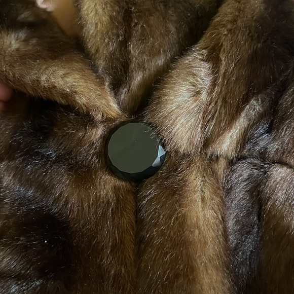 I.N.C Size L brown short faux fur jacket in excellent condition - Picture 4 of 8